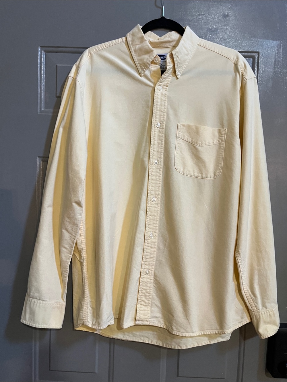 OLD NAVY MENS LONG SLEEVE CASUAL BUTTON DOWN COTTON SHIRT BUTTER YELLOW SIZE M